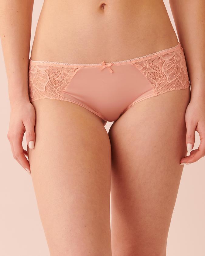 la Vie en Rose Women’s Peach Microfiber and Lace Hiphugger Panty