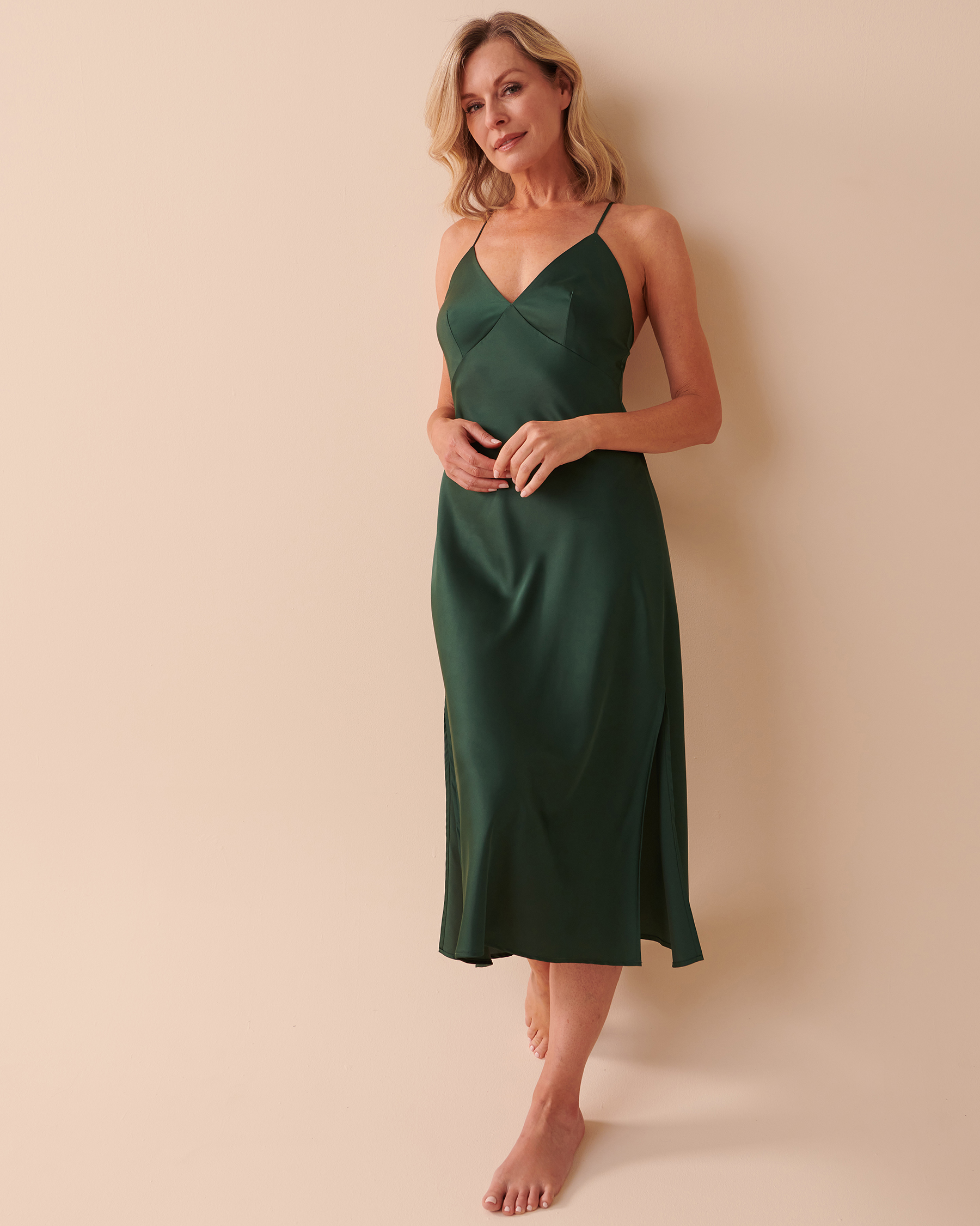 la Vie en Rose Women’s Pine Green Satin Nightie