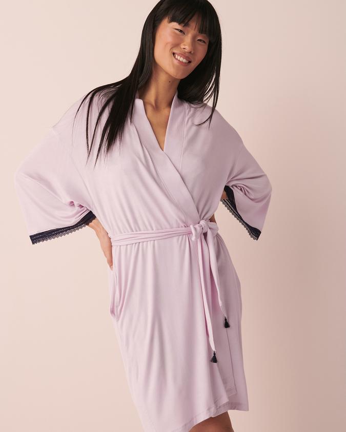 la Vie en Rose Women’s Light lilac Soft Jersey Lace Trim Kimono