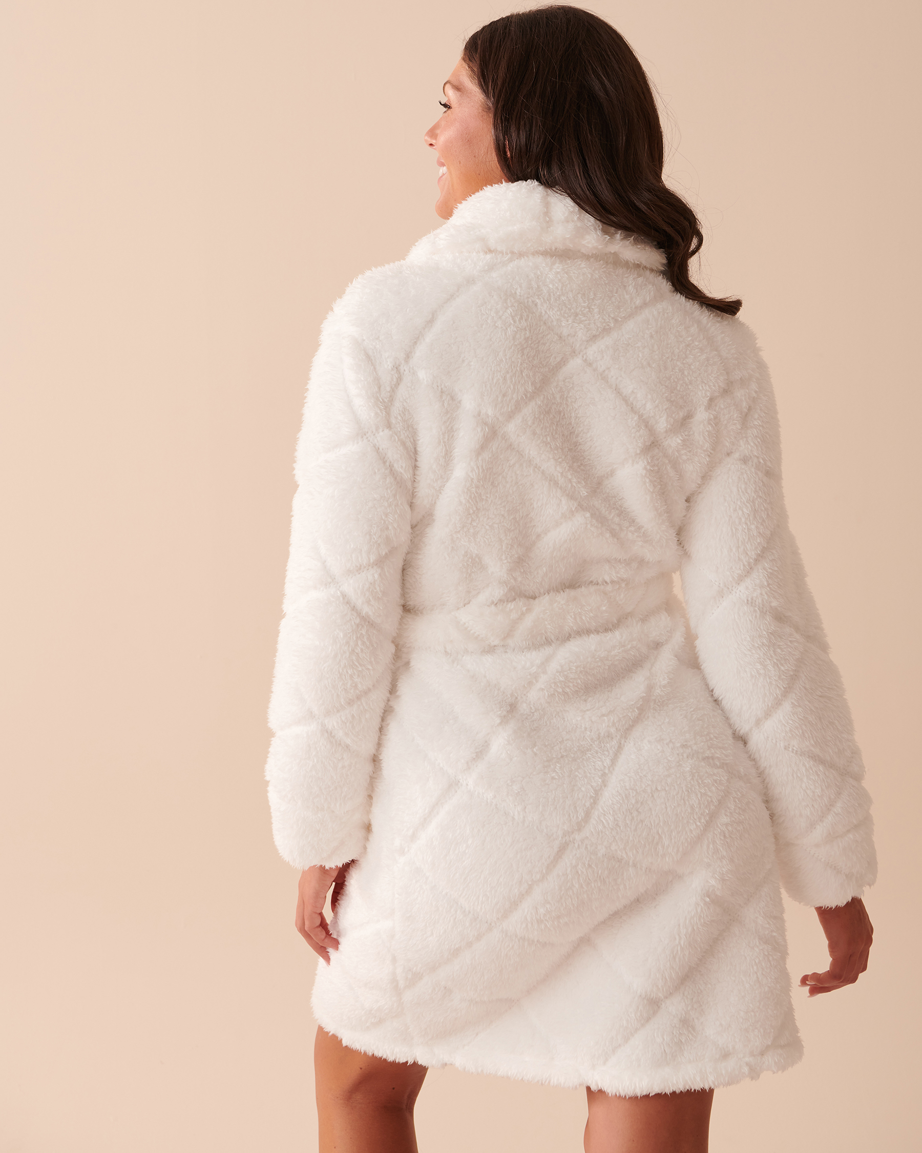 la Vie en Rose Women’s Snow White Soft Plush Quilted Effect Robe