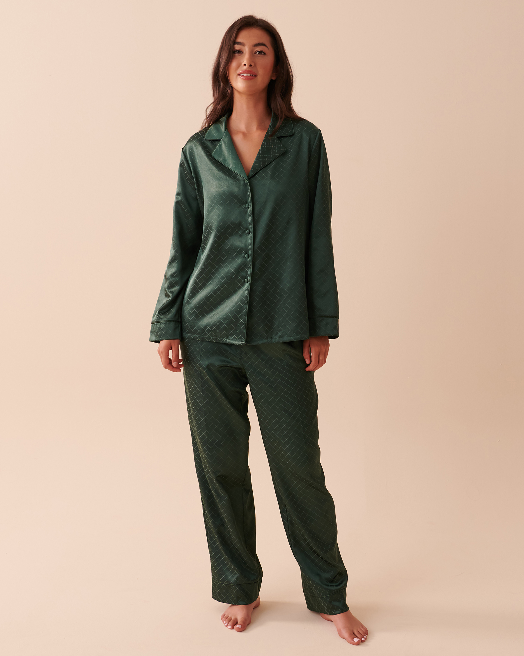 la Vie en Rose Women’s Pine Green Jacquard Satin Pajama Set