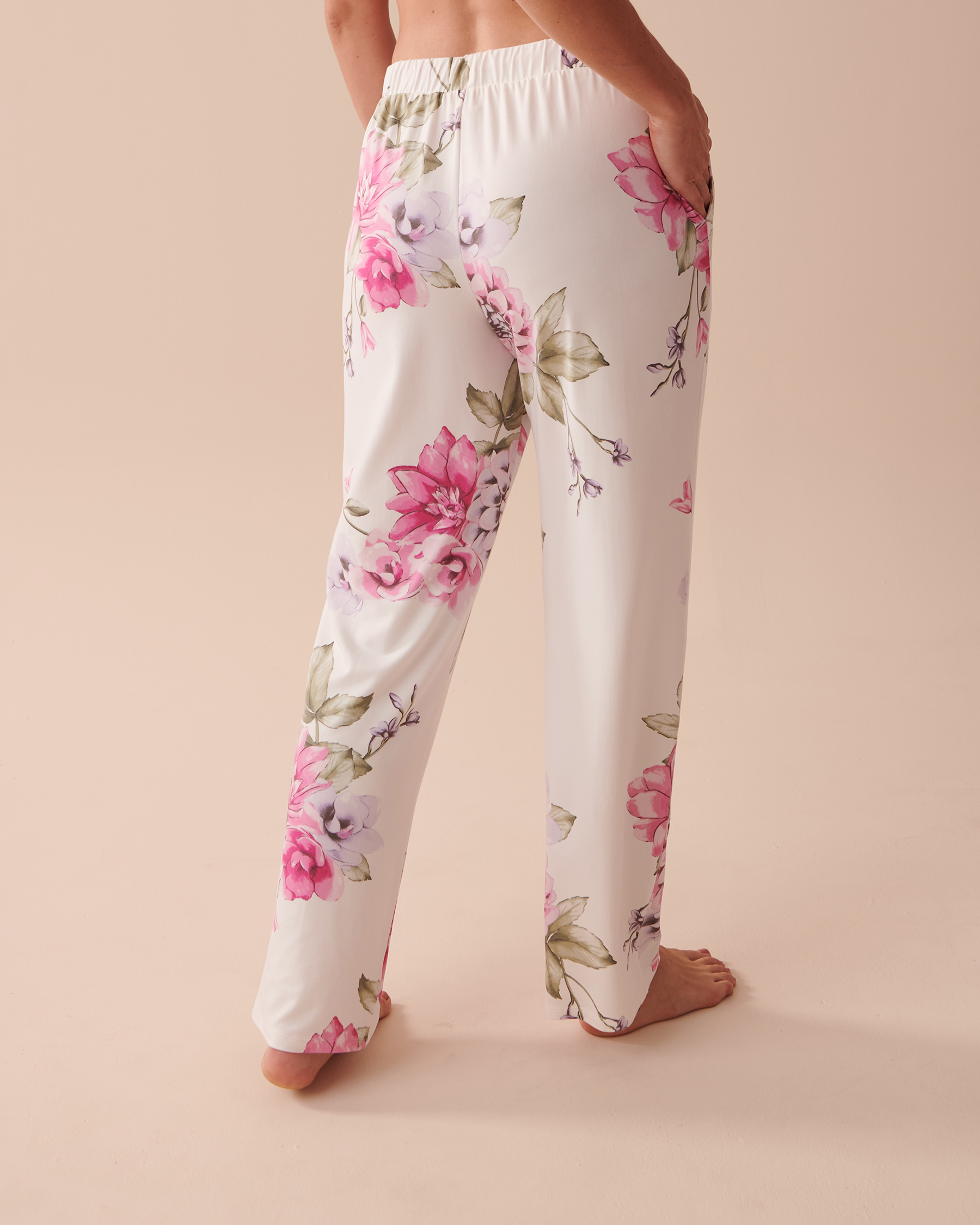 la Vie en Rose Women’s Peonies Garden Floral Super Soft Pajama Pants