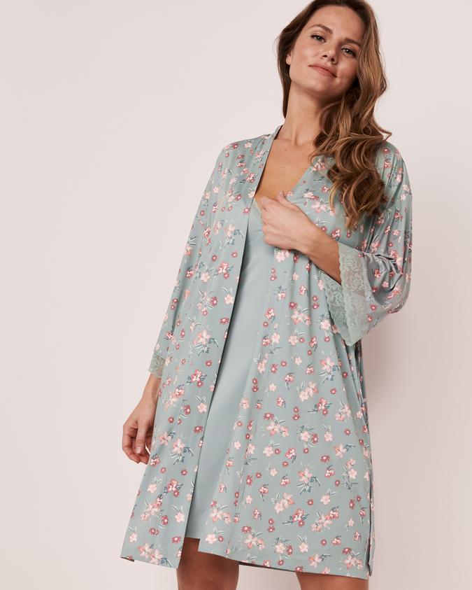 la Vie en Rose Women’s Green Recycled Fibers Kimono