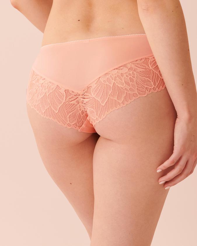 la Vie en Rose Women’s Peach Microfiber and Lace Hiphugger Panty