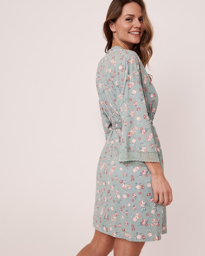 la Vie en Rose Women’s Green Recycled Fibers Kimono