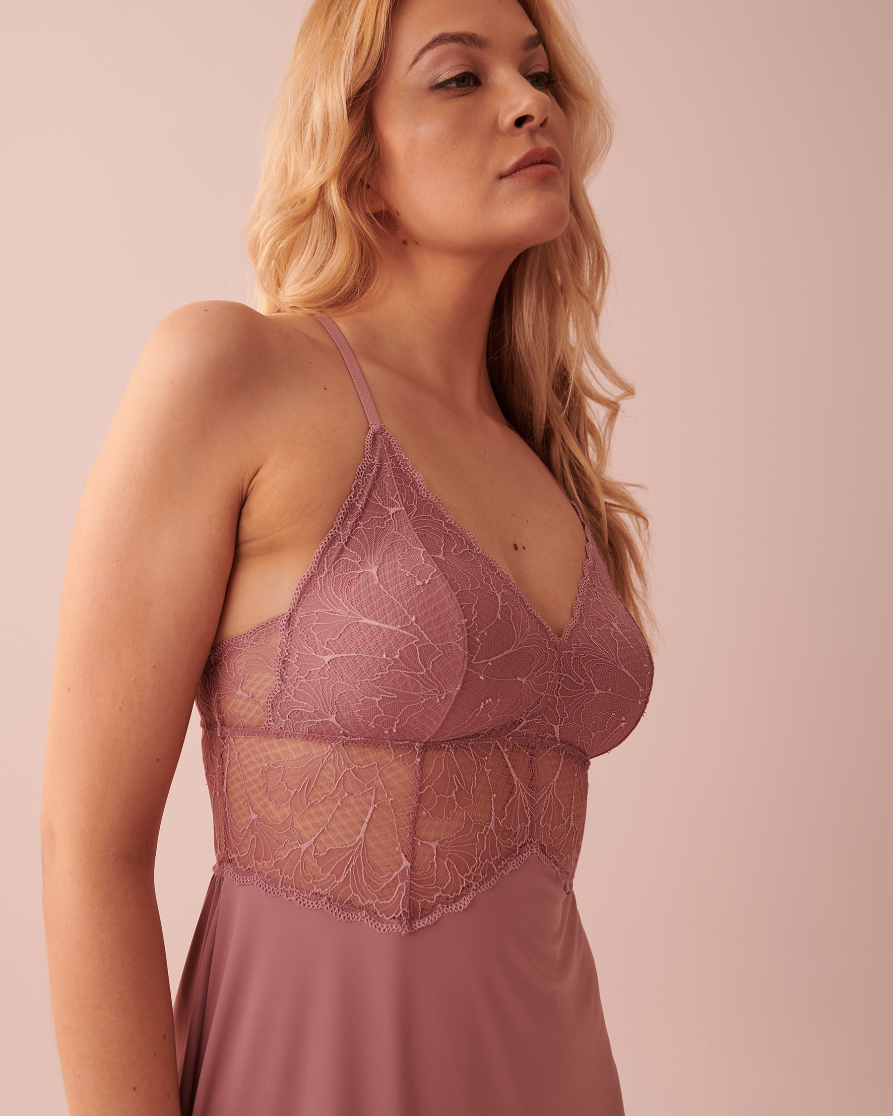 la Vie en Rose Women’s DUSKY ORCHID Lace Overlay Nightie