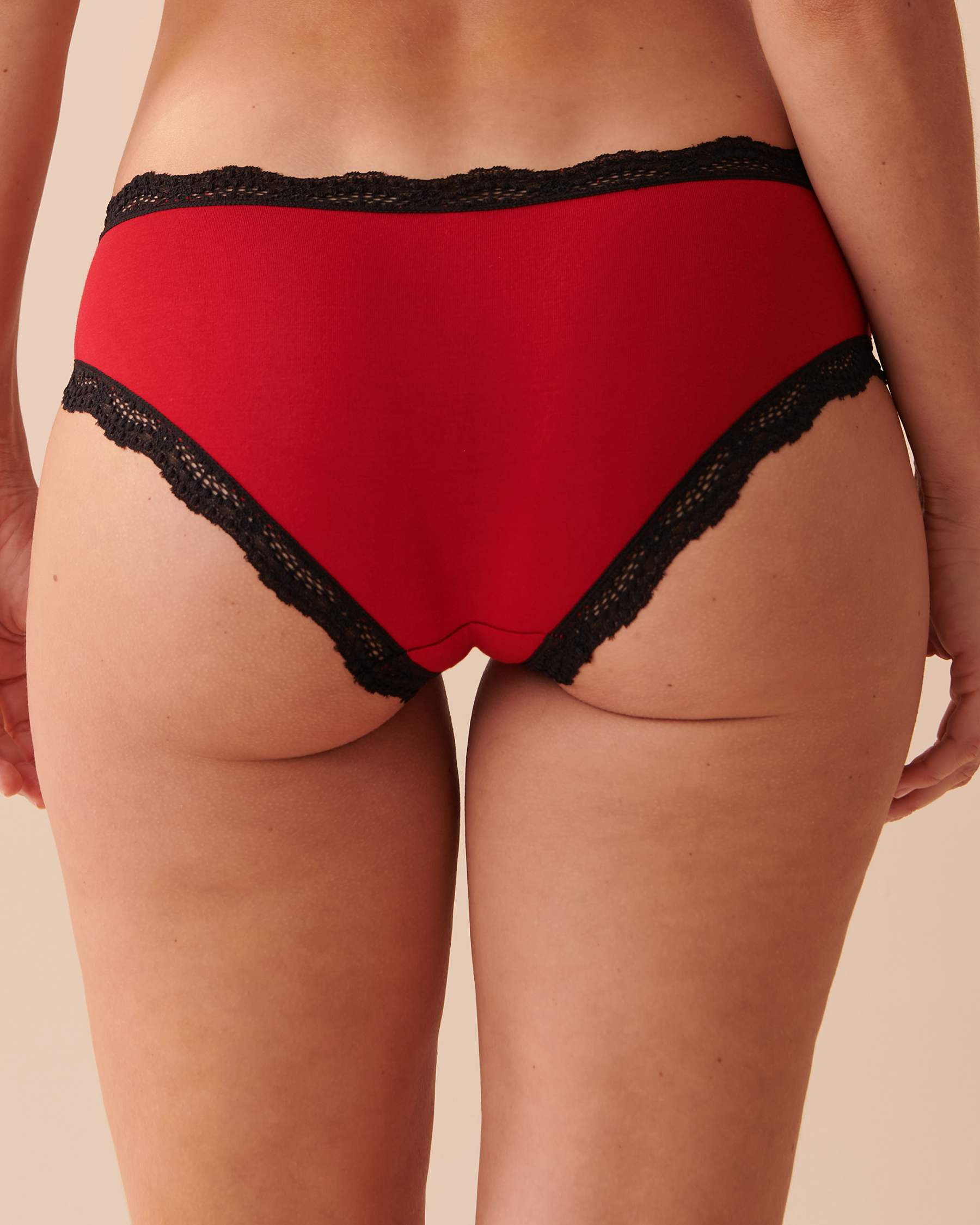 la Vie en Rose Women’s Jingle Red Modal and Lace Trim Hiphugger Panty