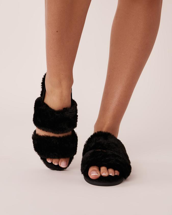 la Vie en Rose Women’s Black Plush Open Slide Slippers