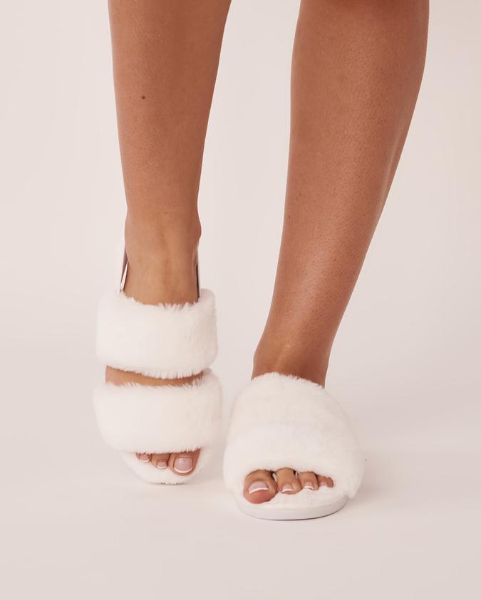 la Vie en Rose Women’s Snow white Plush Open Slide Slippers